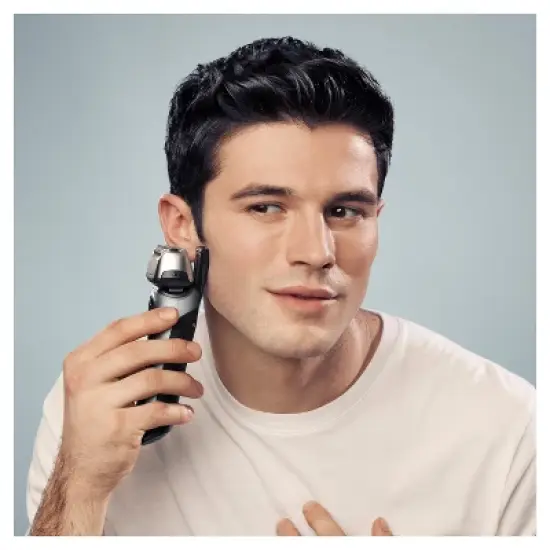 Braun Series 8-8457cc Men's Electric Foil Shaver with Precision Beard Trimmer & Clean & Charge SmartCare Center image {8}