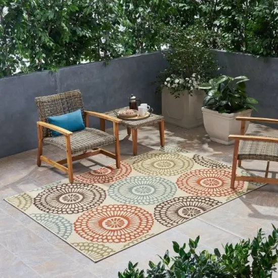 5' x 8' Seastar Medallion Outdoor Rug Beige/Blue - Christopher Knight Home image {2}