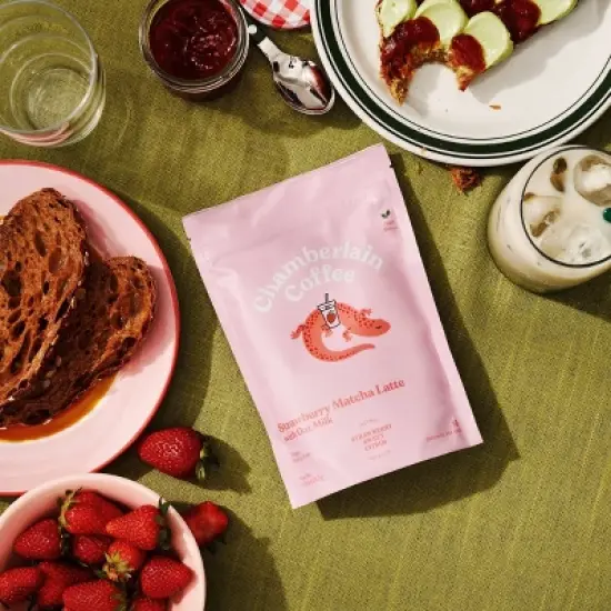 Chamberlain Coffee Latte with Oatmilk- 10oz image {3}