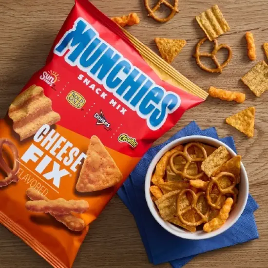 Munchies Cheese Fix Flavored Snack Mix - 13oz image {2}
