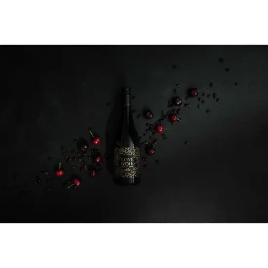 Love Noir Pinot Noir Red Wine - 750ml Bottle image {3}