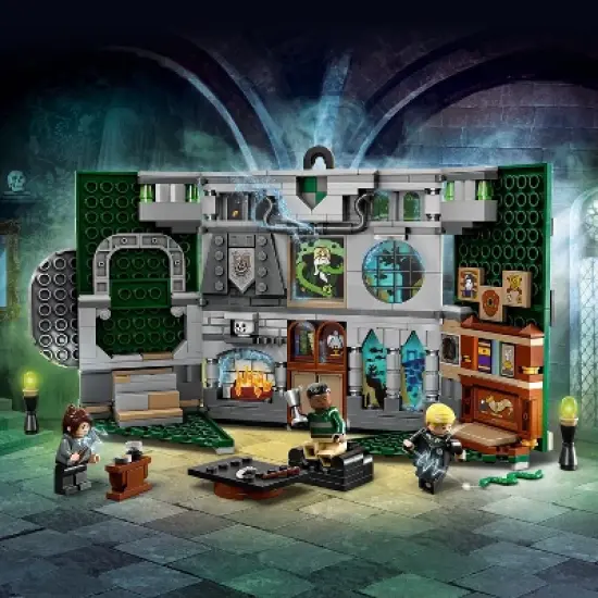 LEGO Harry Potter Slytherin House Banner Hogwarts Toy 76410 image {3}