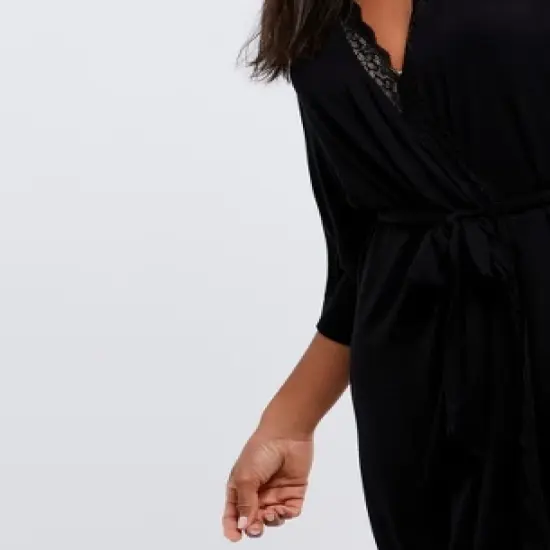 Lace Trim Maternity Robe | A Pea in the Pod image {2}