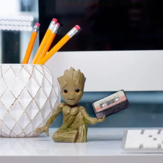 Surreal Entertainment Guardians of the Galaxy Baby Groot | 3D magnet | Collector&rsquo;s Edition image {5}