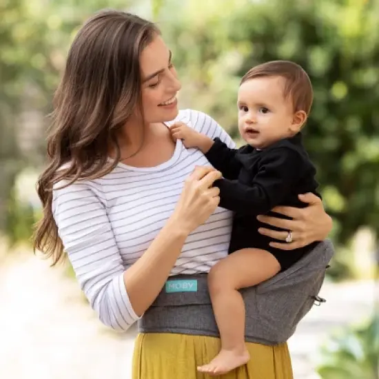 Moby 2-in-1 Baby Carrier + Hip Seat - Gray image {5}