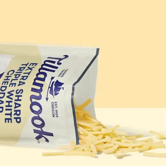 Tillamook Shredded Extra Sharp Triple White Cheddar Cheese - 6oz image {1}