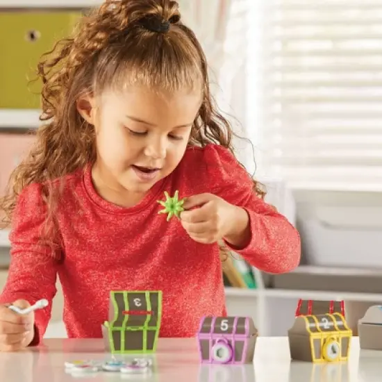 Learning Resources Sorting Surprise Pirate Treasure image {6}