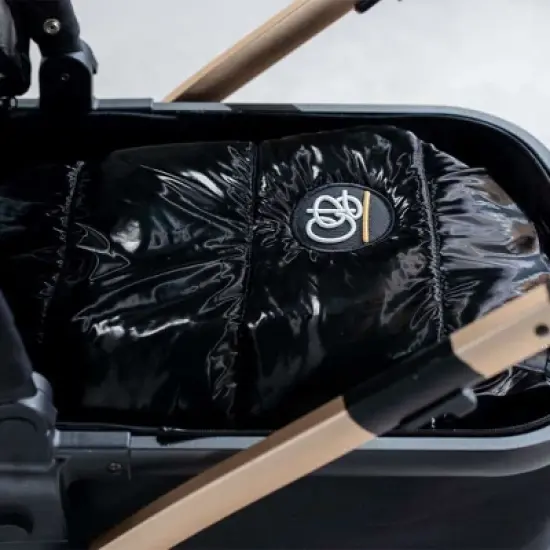 Cover Baby 0-3 Years Organic Premium Beige Wool Adjustable Footmuff in Satin Black image {1}