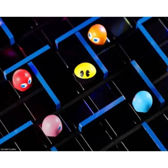 Hachette Boardgames Quoridor Pacman Board Game: Creative Thinking Game, Includes Pieces & Instructions, 2-5 Players image {1}