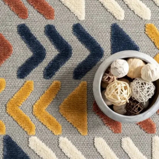 nuLOOM Logan Reverse Arrows Indoor/Outdoor Patio Area rug image {5}