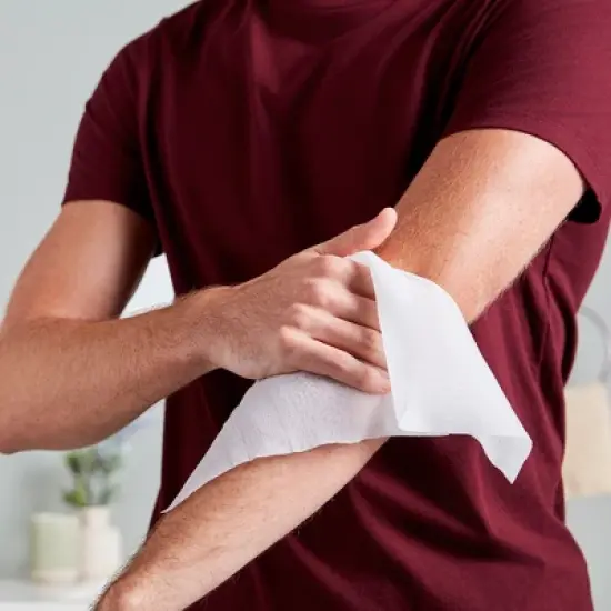 McKesson Personal Cleansing Wipe Unscented Soft Pack, Alcohol & Paraben-Free, Snap Lid, 96 Wipes per Pack image {5}