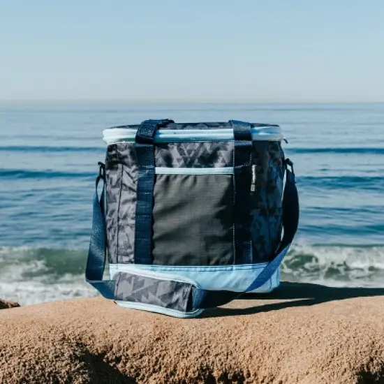 CleverMade Tahoe 17qt Collapsible Cooler with Shoulder Strap and Bottle Opener image {9}