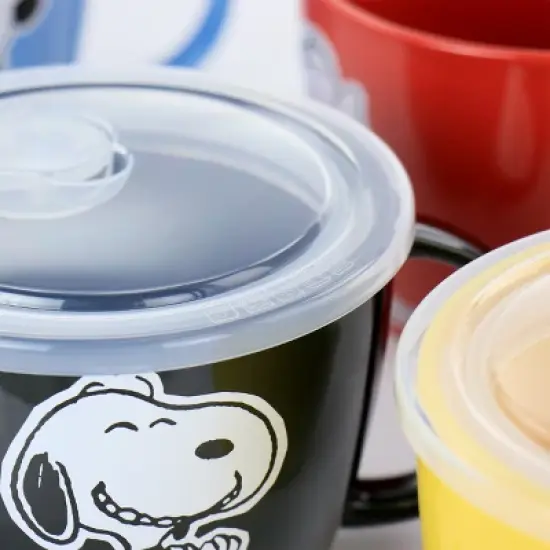 Gibson Peanuts 70th Anniversary 4 Piece Stoneware 23.5oz Soup Bowl Set with Vented Lids in Assorted Colors image {3}