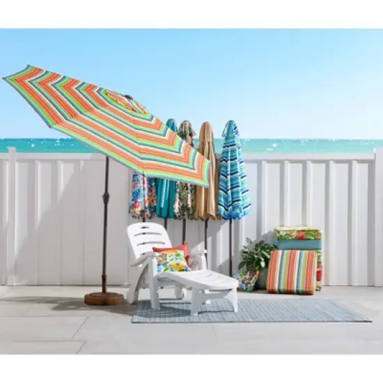 BrylaneHome 71/2&rsquo; Tilt-And-Crank Umbrella image {1}