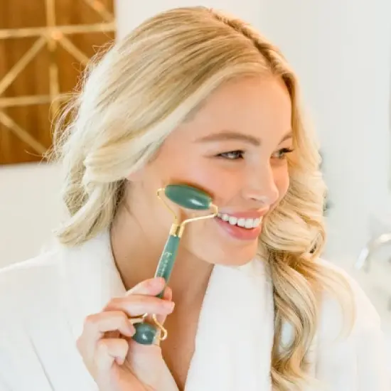 Beauty by Earth Jade Roller Face Roller Skin Care Tools, Face Massager Roller image {1}