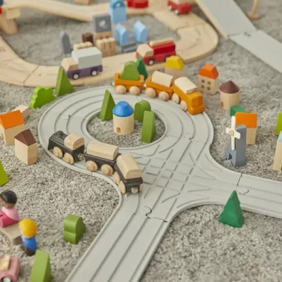 Plantoys| Cargo Train image {8}