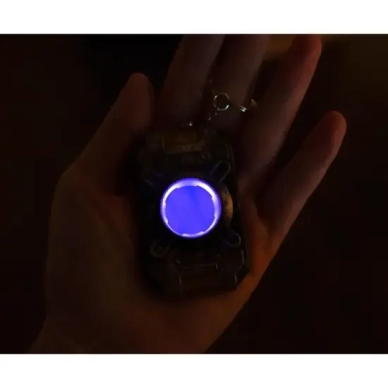 Ukonic HALO Light-Up Cortana Chip Replica Pendant Keychain image {3}
