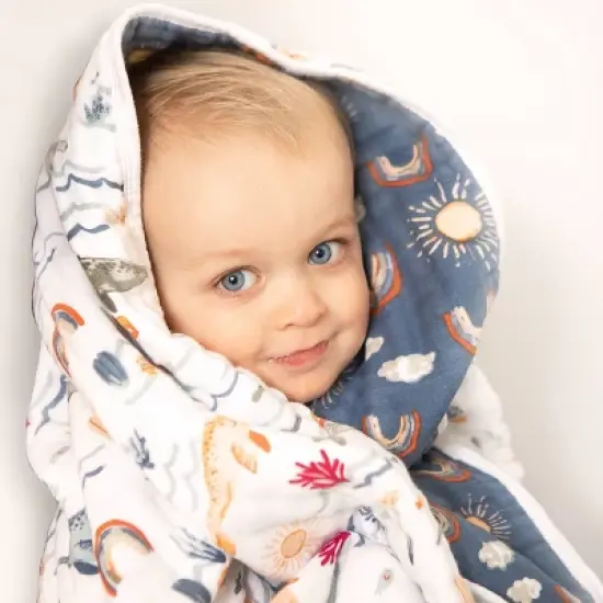 Bebe au Lait Muslin Snuggle Blanket image {1}
