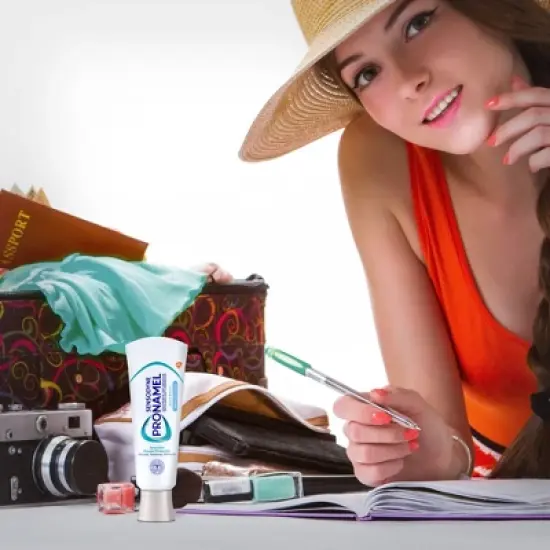 Sensodyne ProNamel Gentle Whitening Toothpaste for Sensitive Teeth image {3}