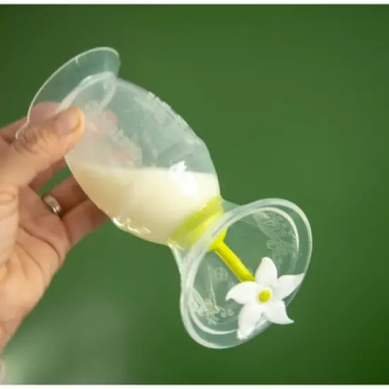 Haakaa Breast Pump with Suction Base and White Flower Stopper - 5oz image {3}