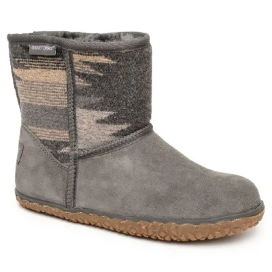 Minnetonka Women's Suede Tali Winter Boots image {6}