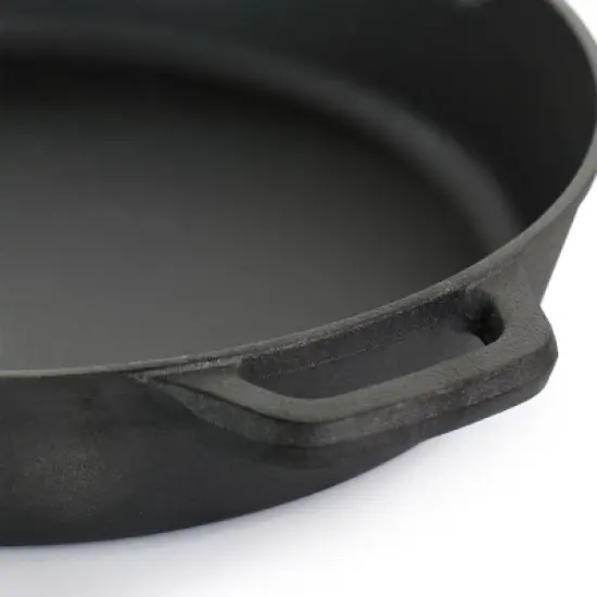 Oster Castaway 12 Inch Cast Iron Round Frying Pan with Dual Spouts image {4}