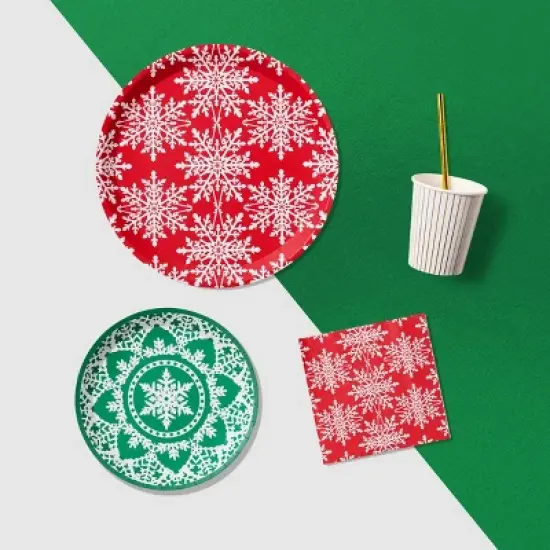 Jolly Snowflake Large Plates (10 Per Pack) image {2}