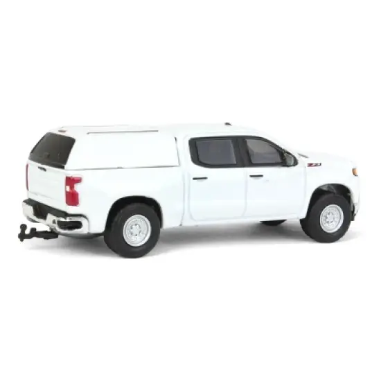 Greenlight Collectibles 1/64 Summit White 2022 Chevrolet Silverado WT Pickup Truck with Camper Shell Blue Collar Series 11 35240-F image {2}