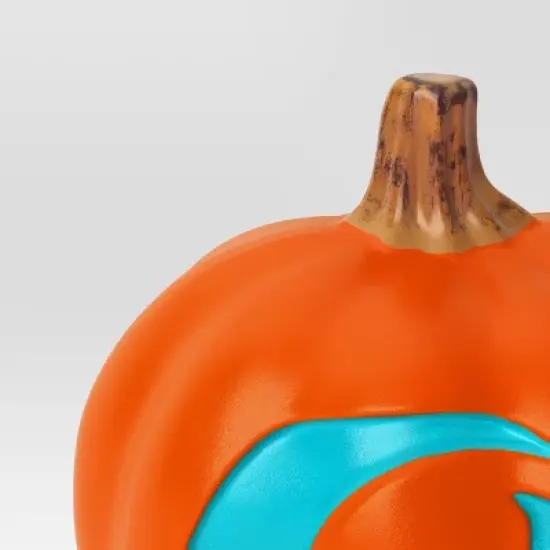 9" Lit Pumpkin with Moon and Bats Halloween Decorative Prop - Hyde and EEK! Boutique&trade; image {2}