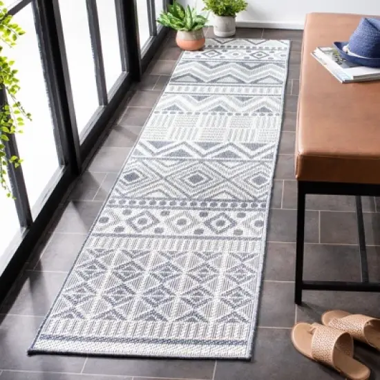 Bermuda BMU818  Machine Washable UV Resistant Stain Resistant Non-Shedding Power Loomed Indoor/Outdoor Rugs - Safavieh image {1}