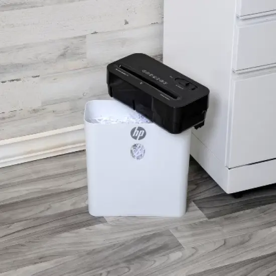 HP Inc. LC8 8-Sheet Crosscut Manual-Feed Paper Shredder with Basket, White (91011B) image {6}