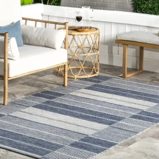 nuLOOM Rayla Striped Blocks Indoor/Outdoor Patio Area Rug image {8}