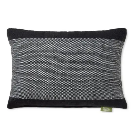 TOWN & COUNTRY TERRA Alara Solid Border Handcrafted Indoor Outdoor Decorative Pillow image {5}