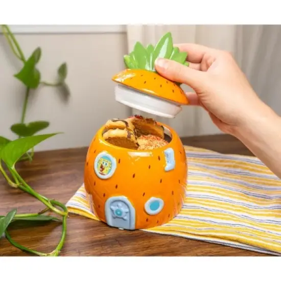 Silver Buffalo Nickelodeon SpongeBob SquarePants Pineapple House Sculpted Ceramic Snack Jar image {8}