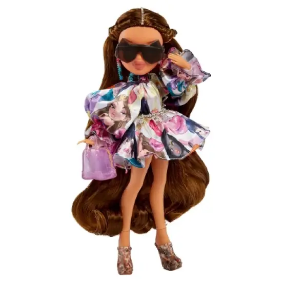 Bratz GCDS Passion for Fashion Yasmin Doll image {5}
