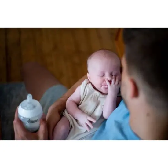 Tommee Tippee Complete Formula Feeding Solution Set - 9pc image {2}