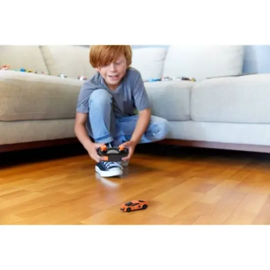 Hot Wheels RC Lamborghini Revuelto - 1:64 Scale image {1}