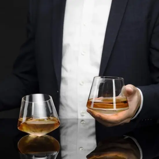 The Wine Savant Clear Diamond Decanter for Wine & Whiskey Set Includes 2 Clear Whiskey Diamond Glasses, Stylish & Beautiful Home Decor - 750 ml image {5}