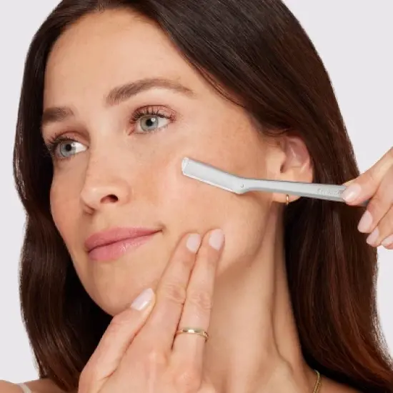 Tweezerman Facial Razor image {10}