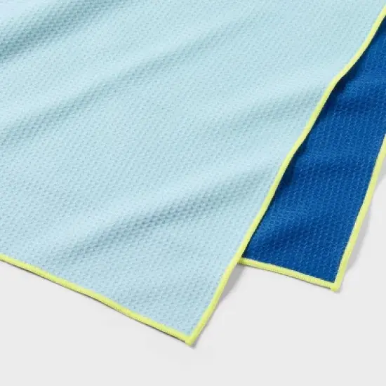 Blue Ombre XL Sand Resist Beach Towel - Sun Squad&trade; image {2}