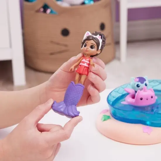 Gabby's Dollhouse Pool Playset image {6}