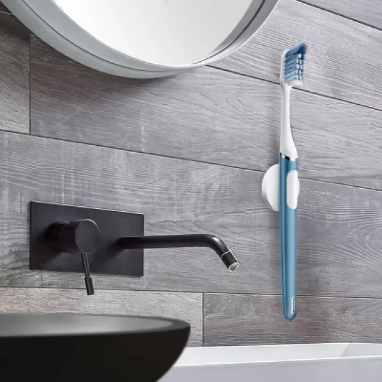 Oral-B Clic Toothbrush - Alaska Blue with 2 Replaceable Brush Heads and Magnetic Brush Mount image {5}