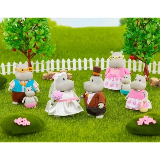 Li'l Woodzeez Pitterpotemus Hippo Family Small Figurines Wedding Set image {1}