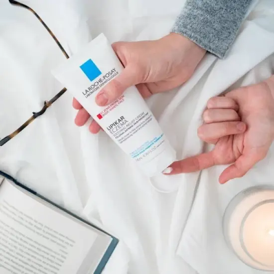 La Roche Posay Lipikar Eczema Soothing Relief Body & Face Cream Unscented - 6.76 fl oz image {3}