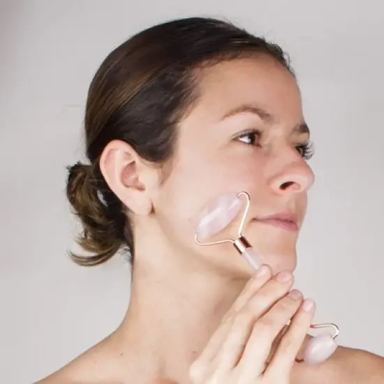 Kitsch Rose Quartz Facial Roller image {5}