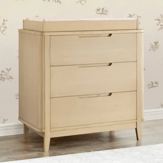 Delta Children Noah 3 Drawer Dresser with Changing Top and Interlocking Drawers image {15}