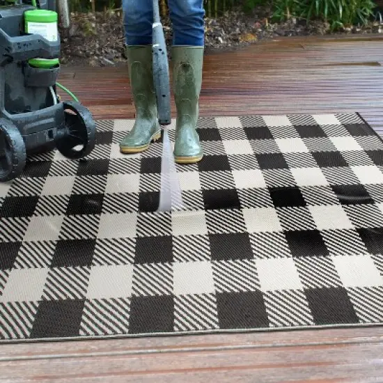 World Rug Gallery Buffalo Plaid Reversible Plastic Outdoor Rugs image {9}