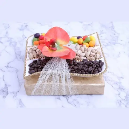 Classic Touch 11&rdquo; White Porcelain 3 compartment relish dish with Gold Beaded Border image {2}