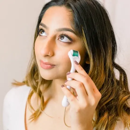 Beauty by Earth Microneedle Derma Roller Roller for Face image {4}