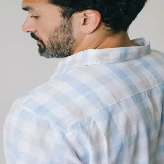 Hope & Henry Mens' Linen Long Sleeve Button Down Shirt image {2}